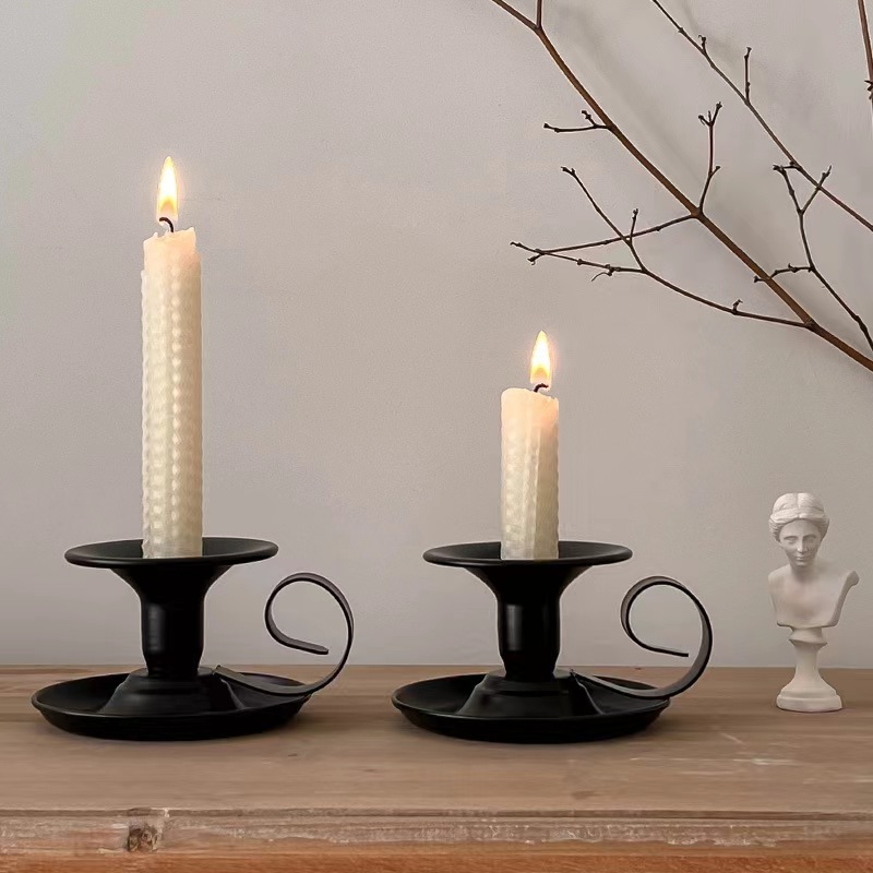 Iron Candlestick Handheld Candlestick Holder Home Decoration Ornaments